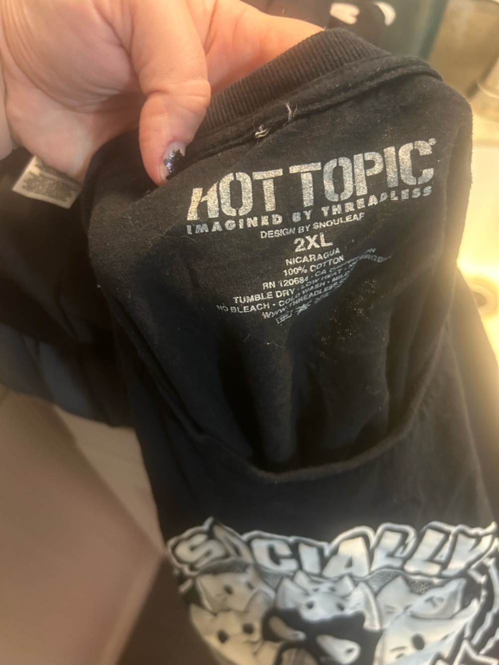 Hot Topic Black Graphic Tee with White Cartoon Print - 2XL - Picture 5 of 5